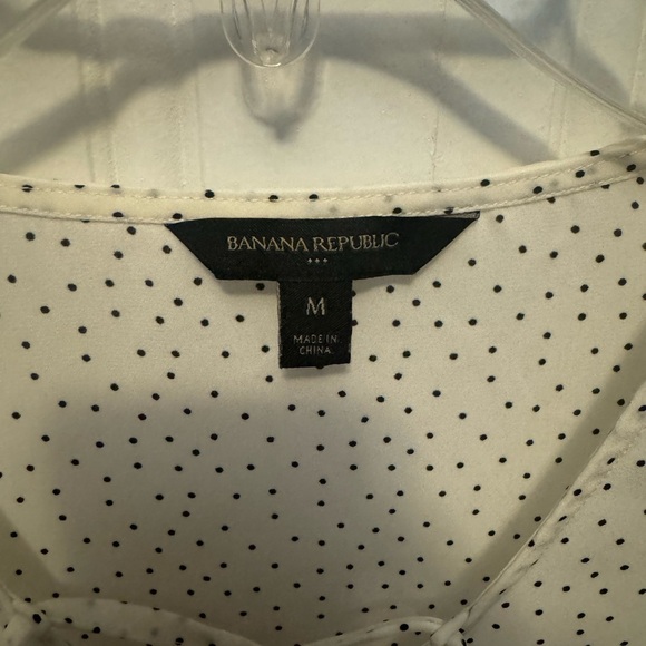 Off White Blouse with Black Polka Dots by Banana Republic- Size Medium - Picture 5 of 6